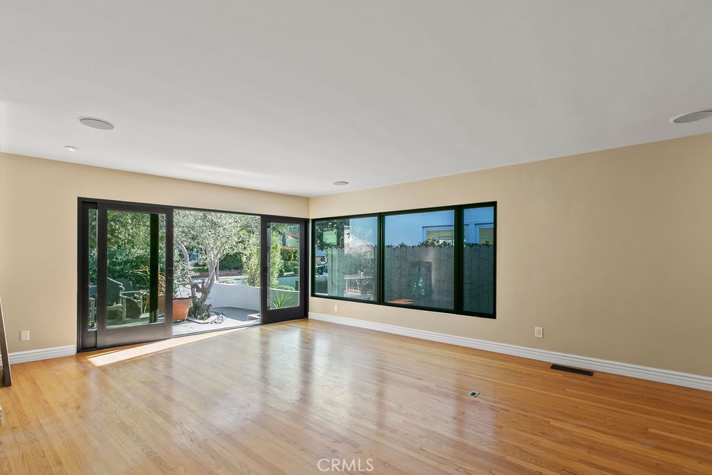 313 Larkspur