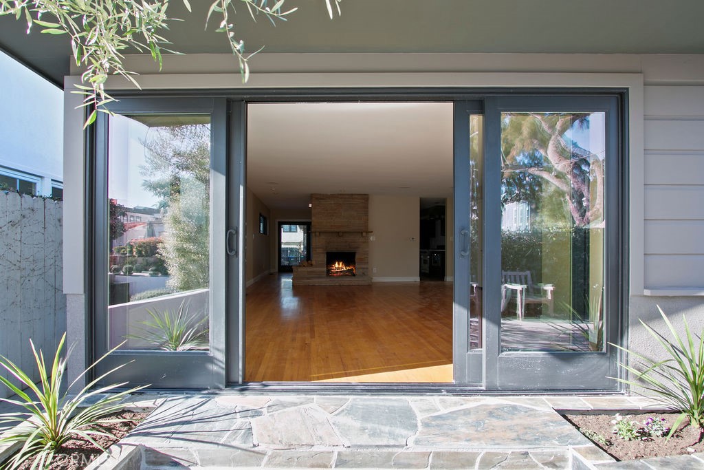 313 Larkspur