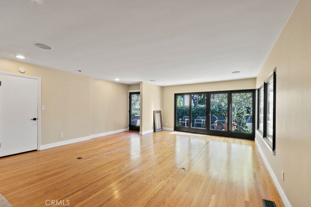 313 Larkspur