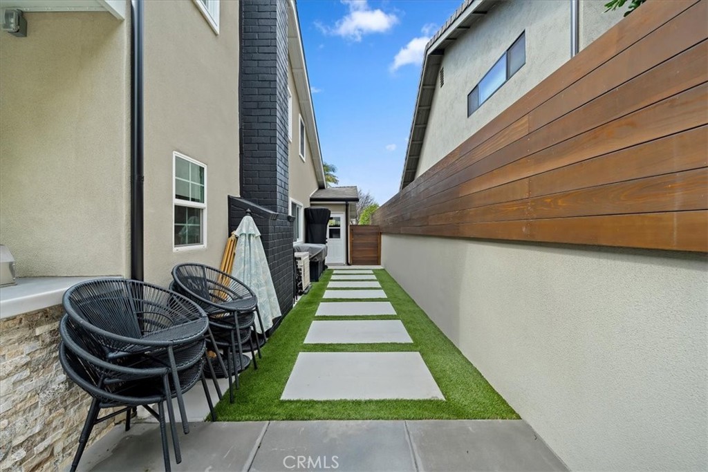 1813 Oriole Drive