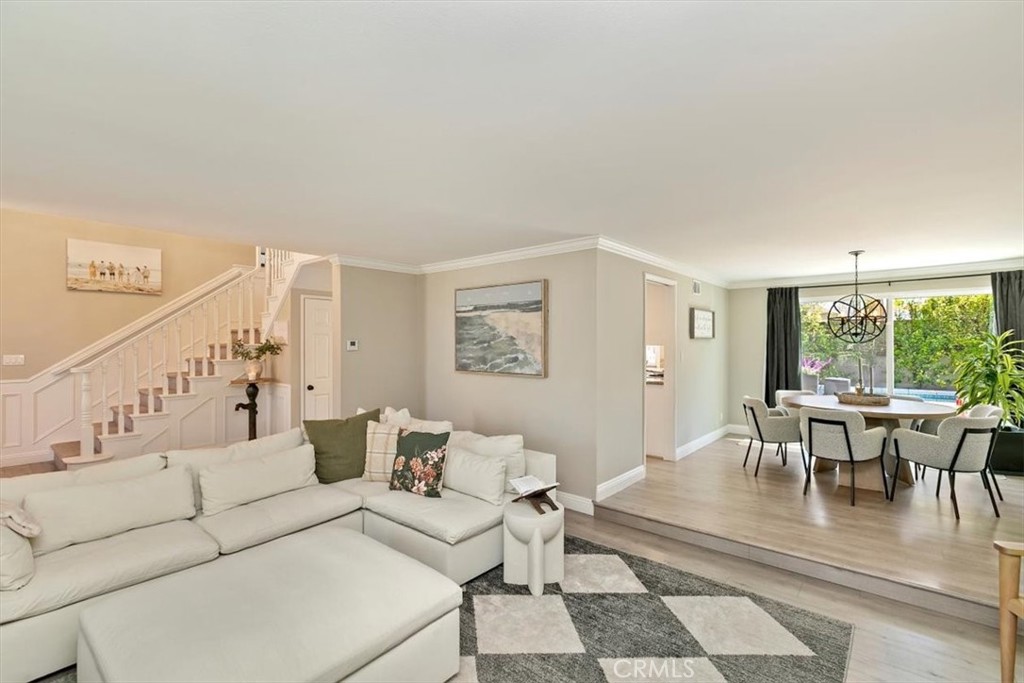 1813 Oriole Drive
