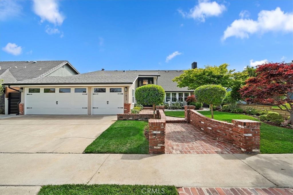 1813 Oriole Drive