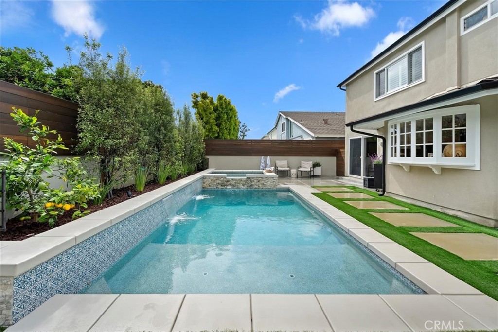 1813 Oriole Drive