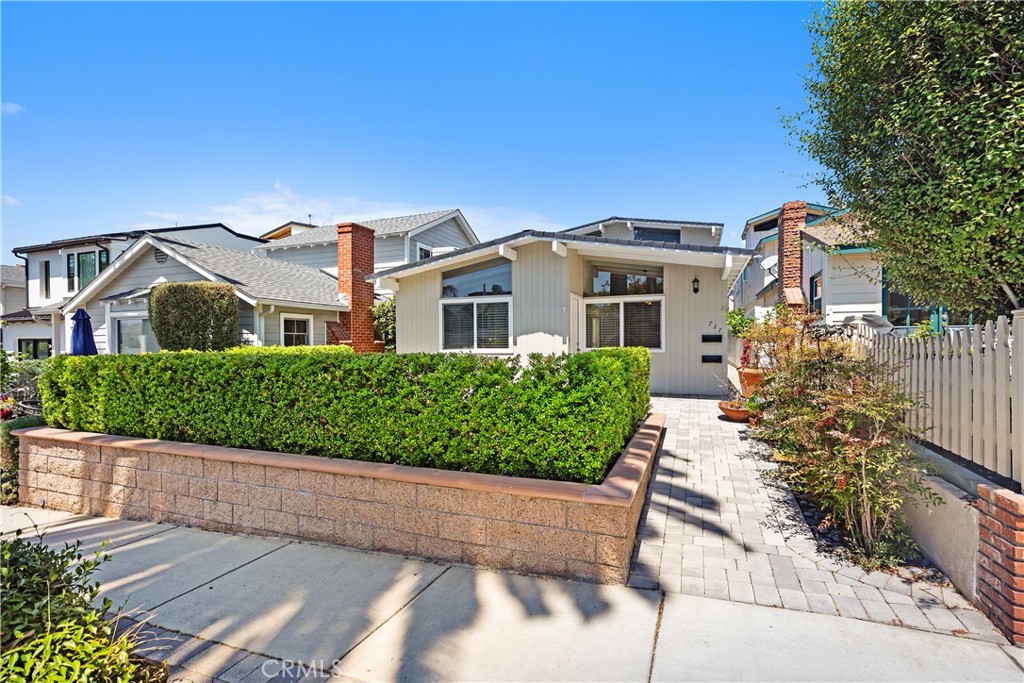 717 Marguerite Avenue