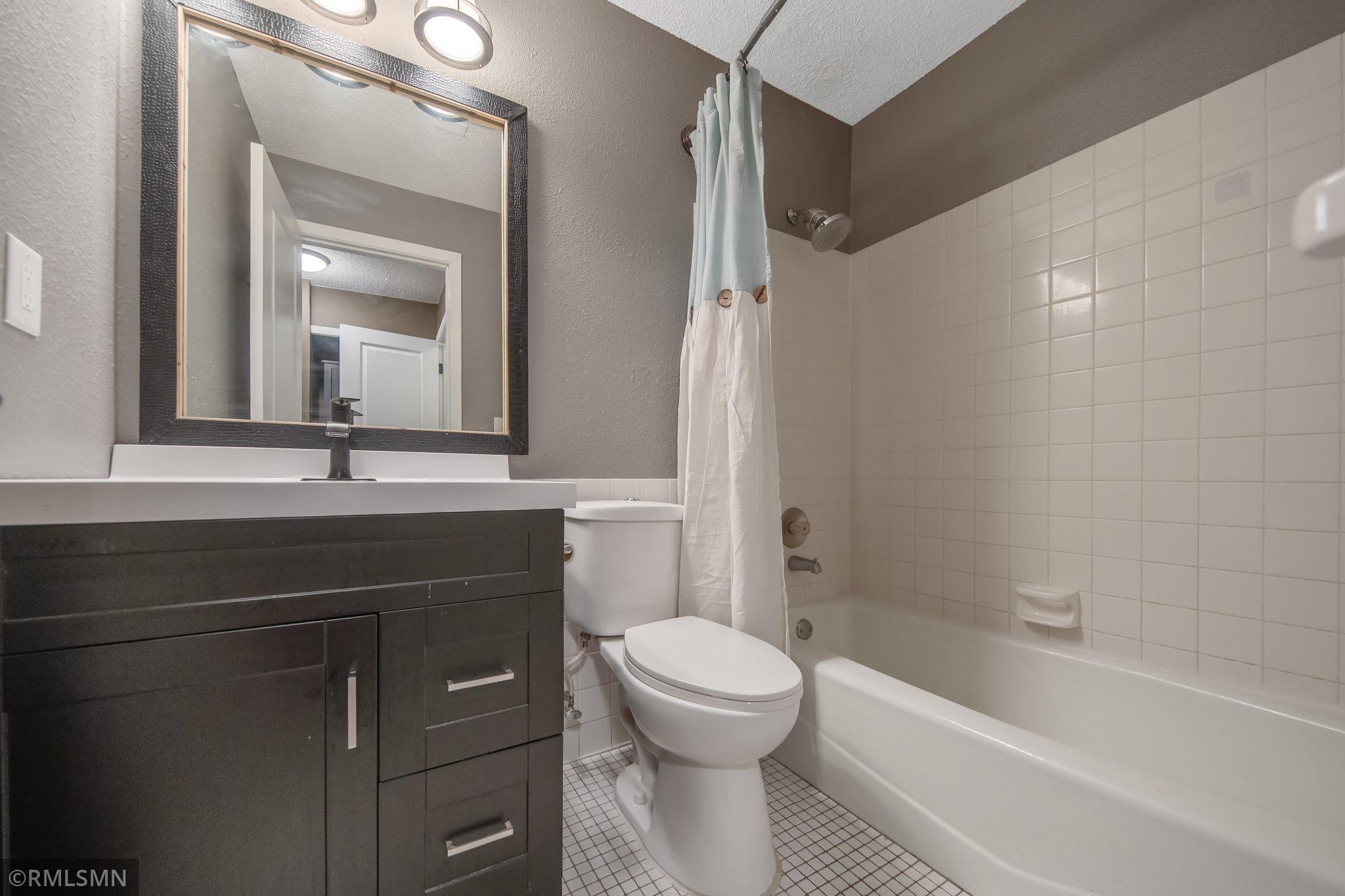 1400 Dakota Avenue S Unit: 203
