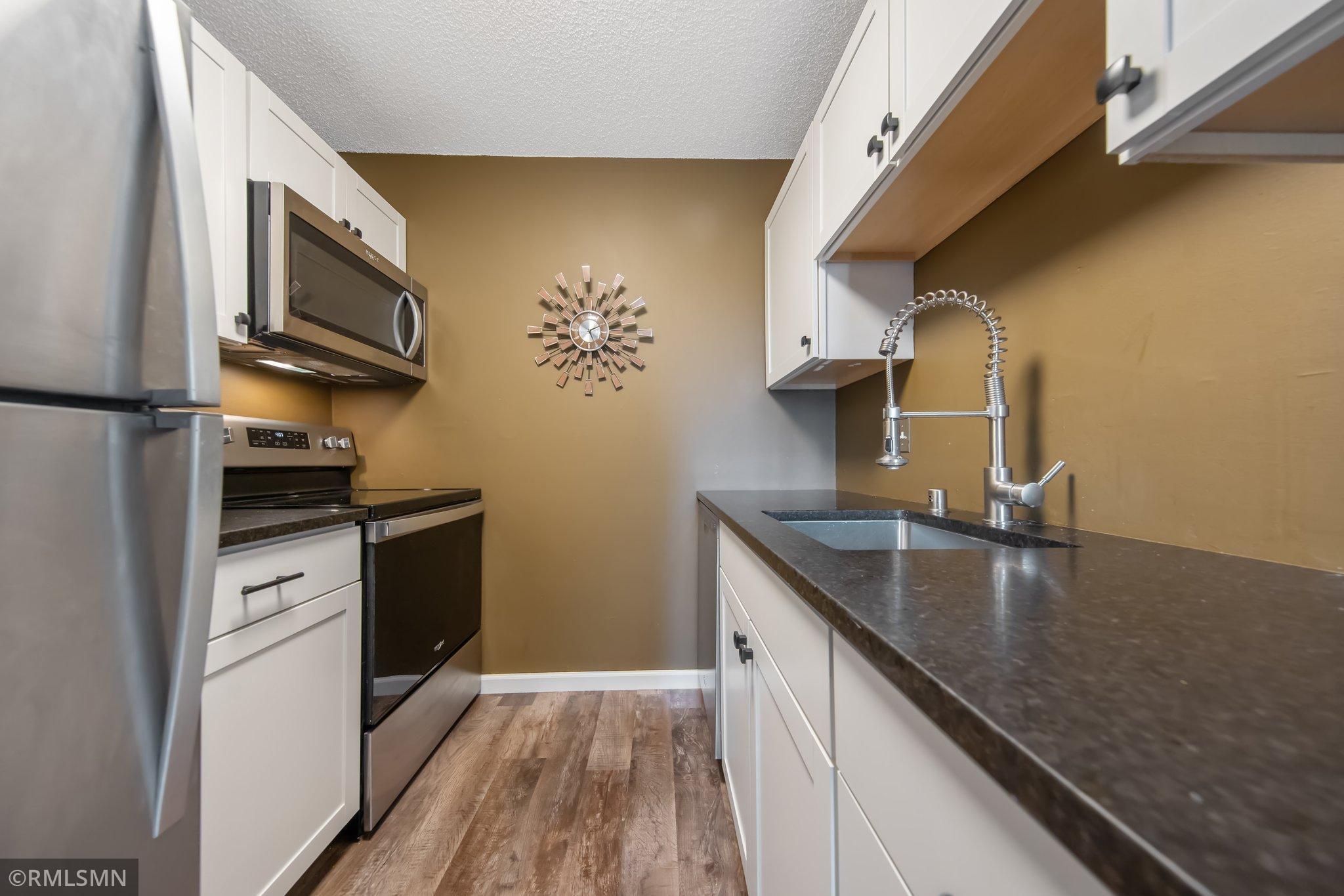 1400 Dakota Avenue S Unit: 203