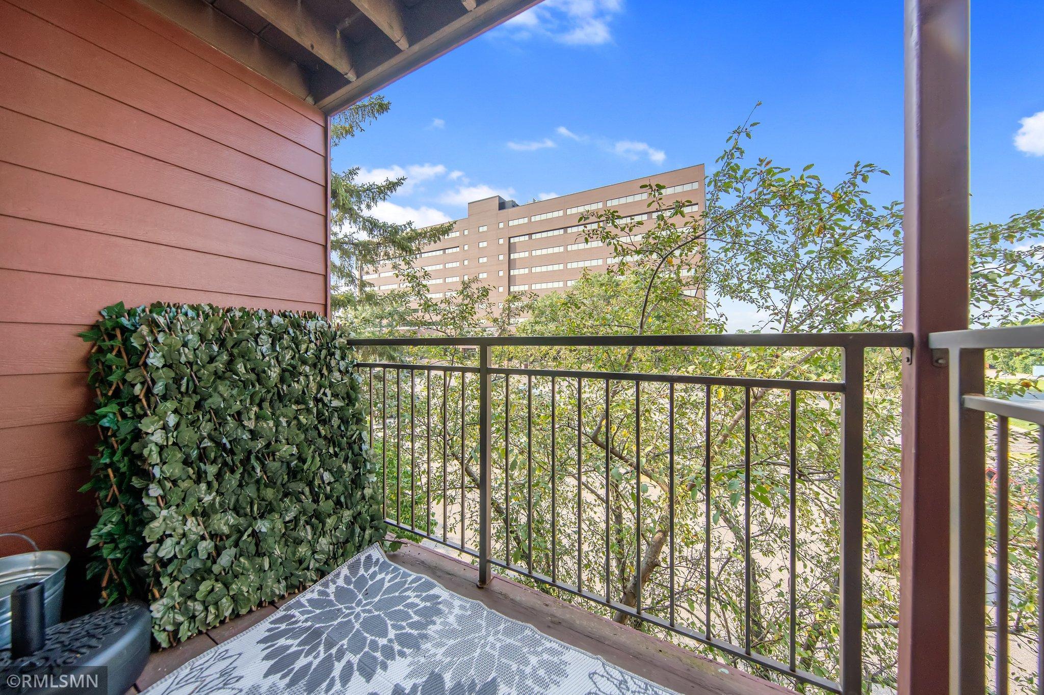 1400 Dakota Avenue S Unit: 203