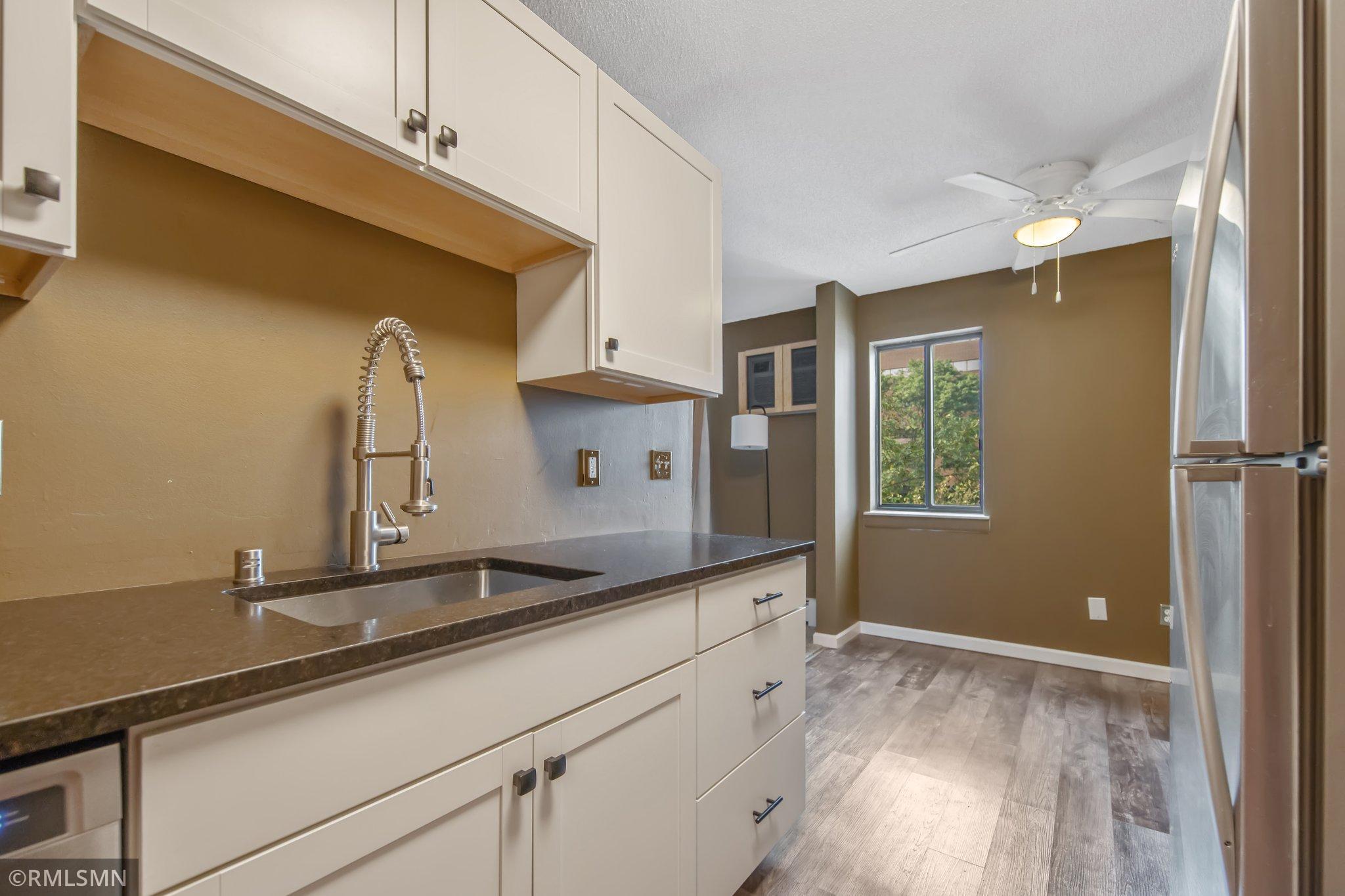 1400 Dakota Avenue S Unit: 203