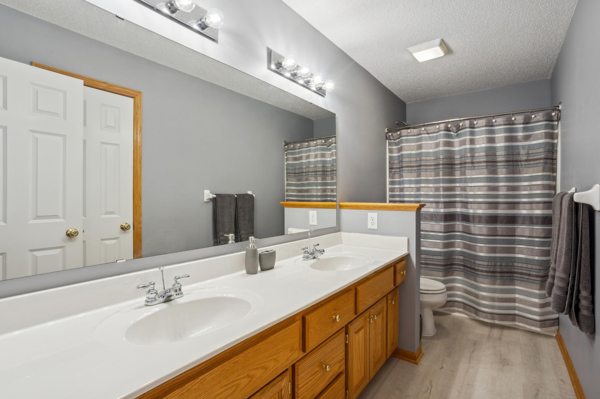 5096 Pondsedge Lane SE