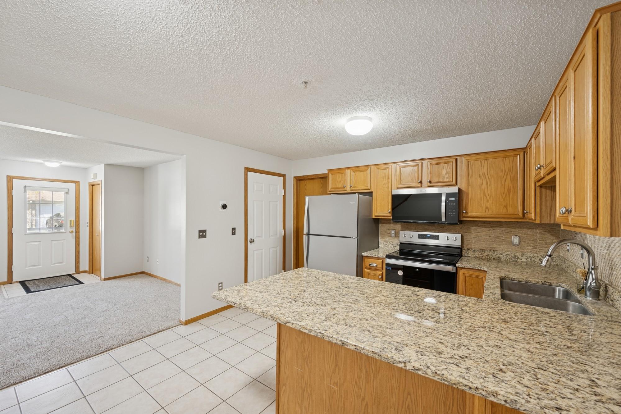 2775 Ranchview Lane N Unit: 10