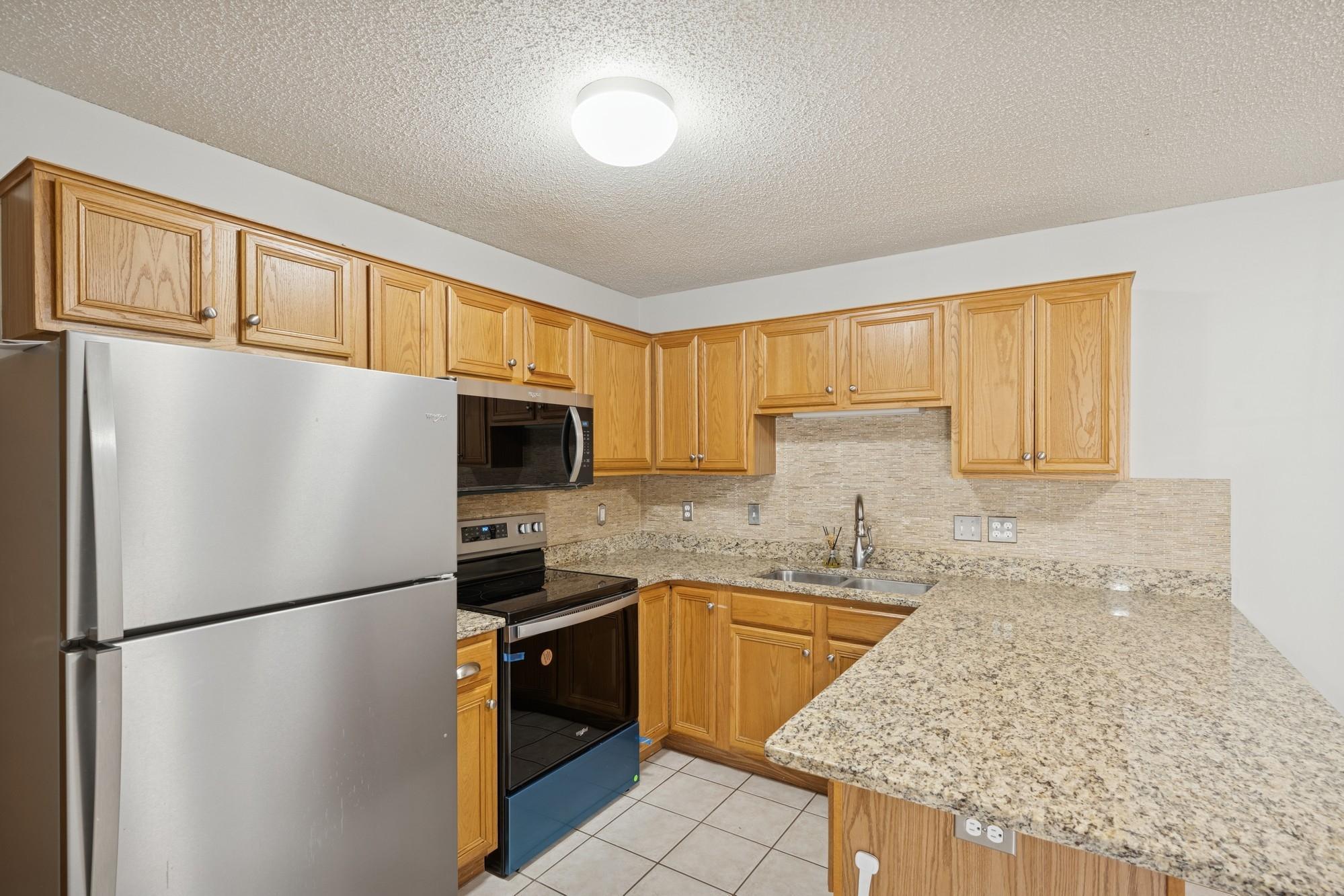 2775 Ranchview Lane N Unit: 10