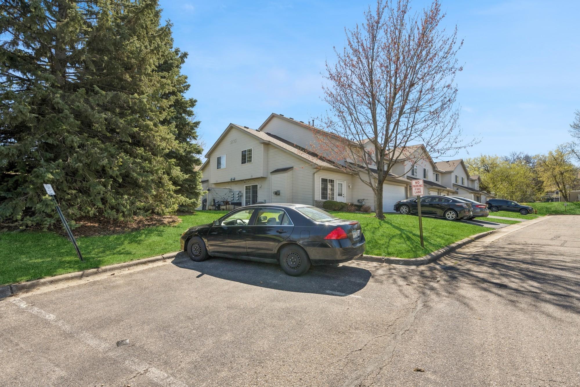 2775 Ranchview Lane N Unit: 10