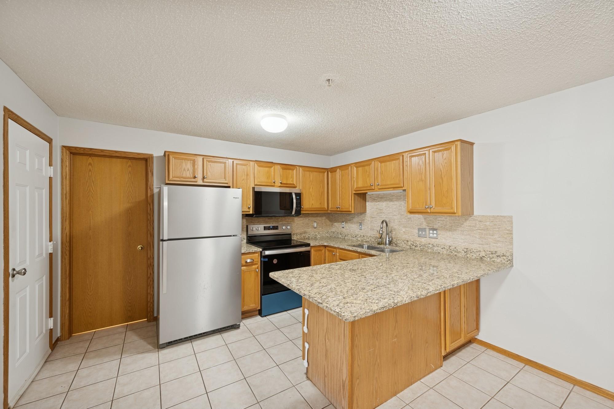 2775 Ranchview Lane N Unit: 10