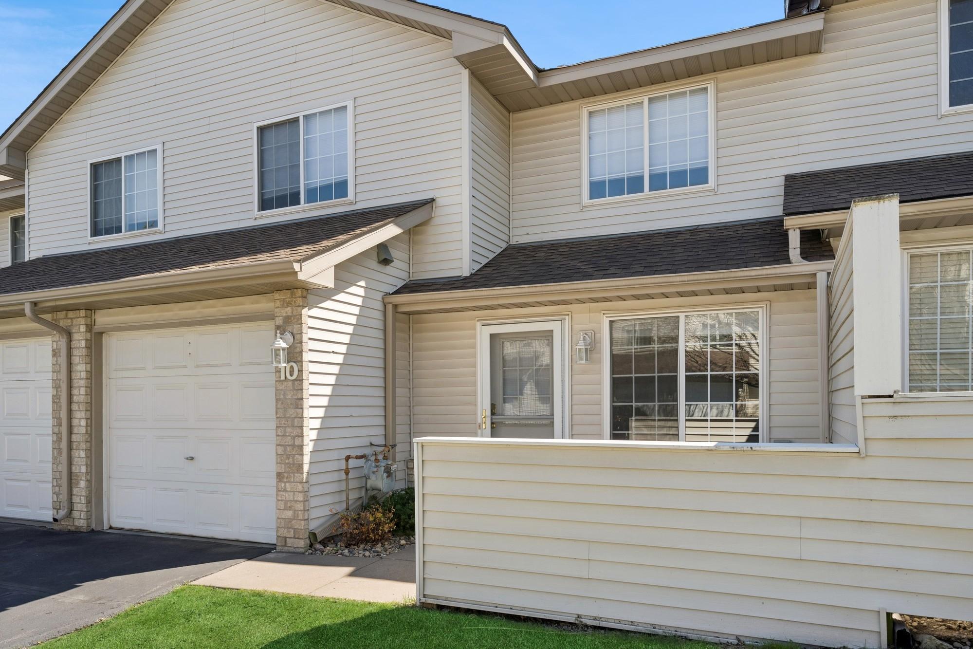 2775 Ranchview Lane N Unit: 10