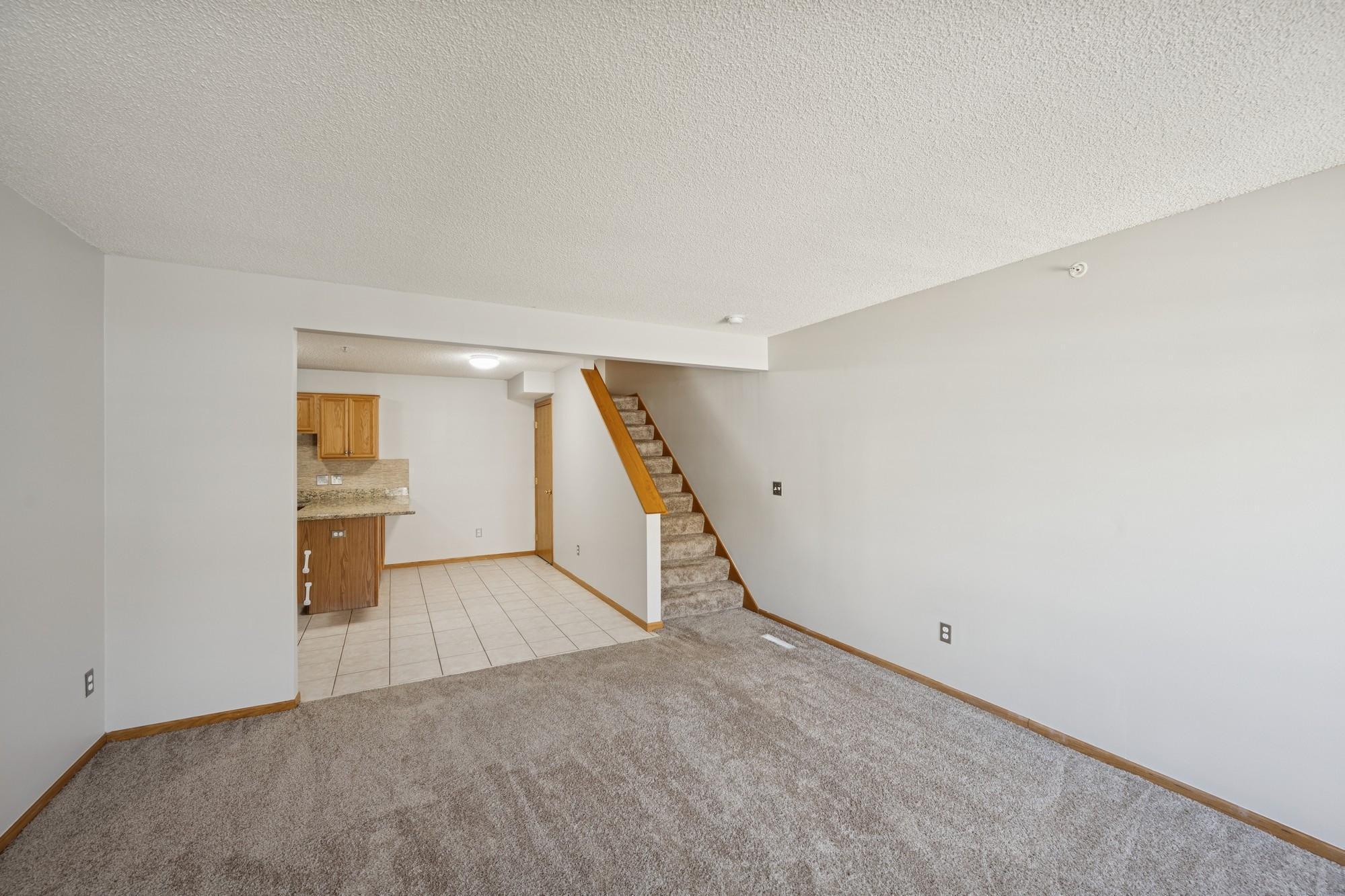 2775 Ranchview Lane N Unit: 10