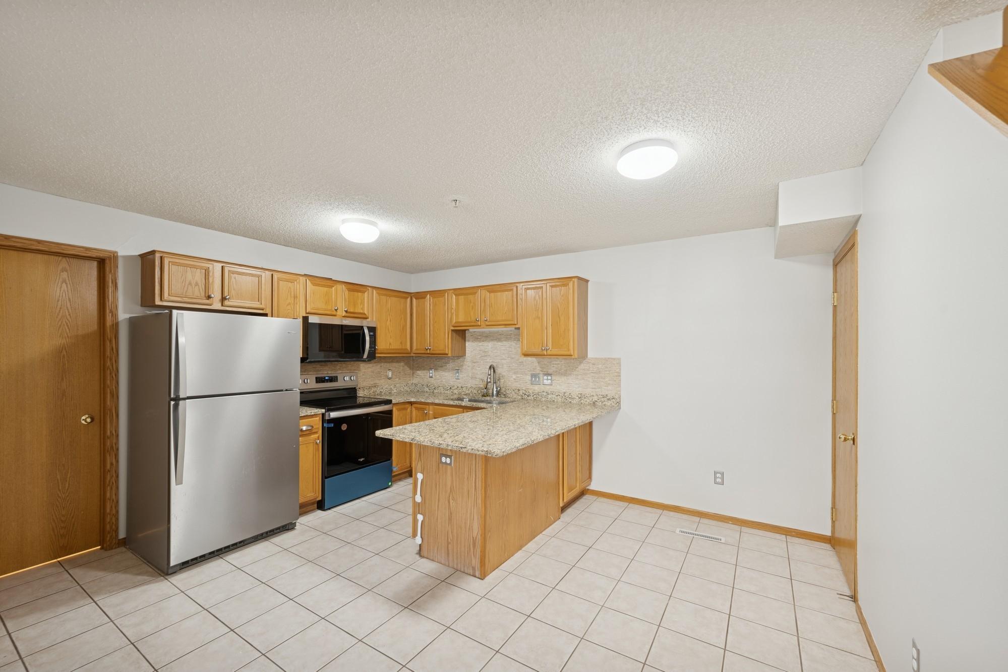 2775 Ranchview Lane N Unit: 10