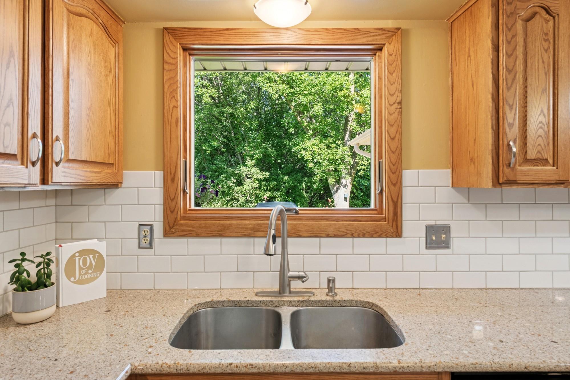 10316 Zinran Avenue S