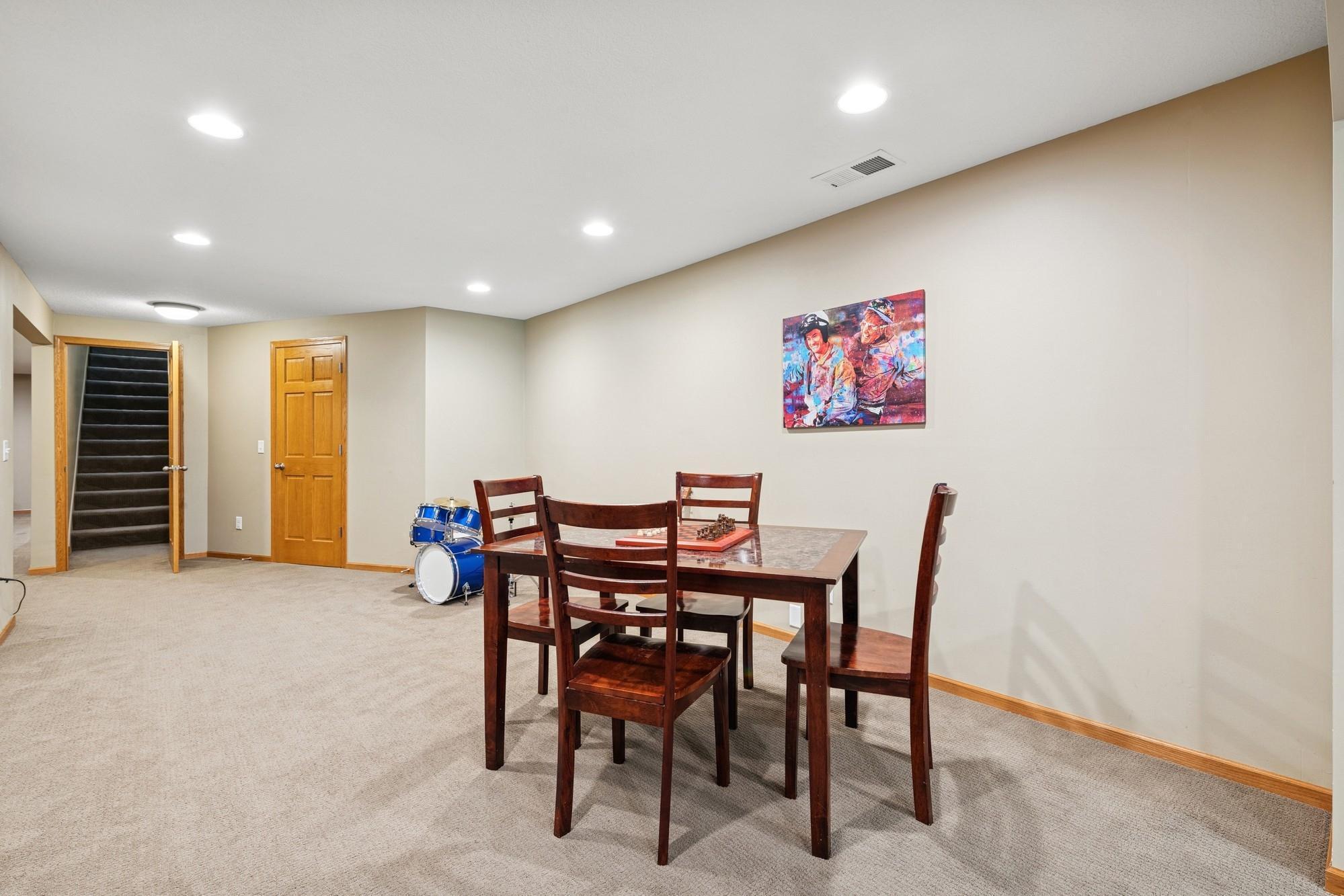 10316 Zinran Avenue S