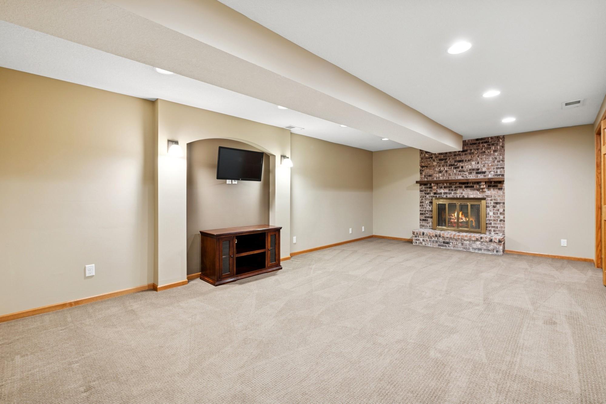 10316 Zinran Avenue S