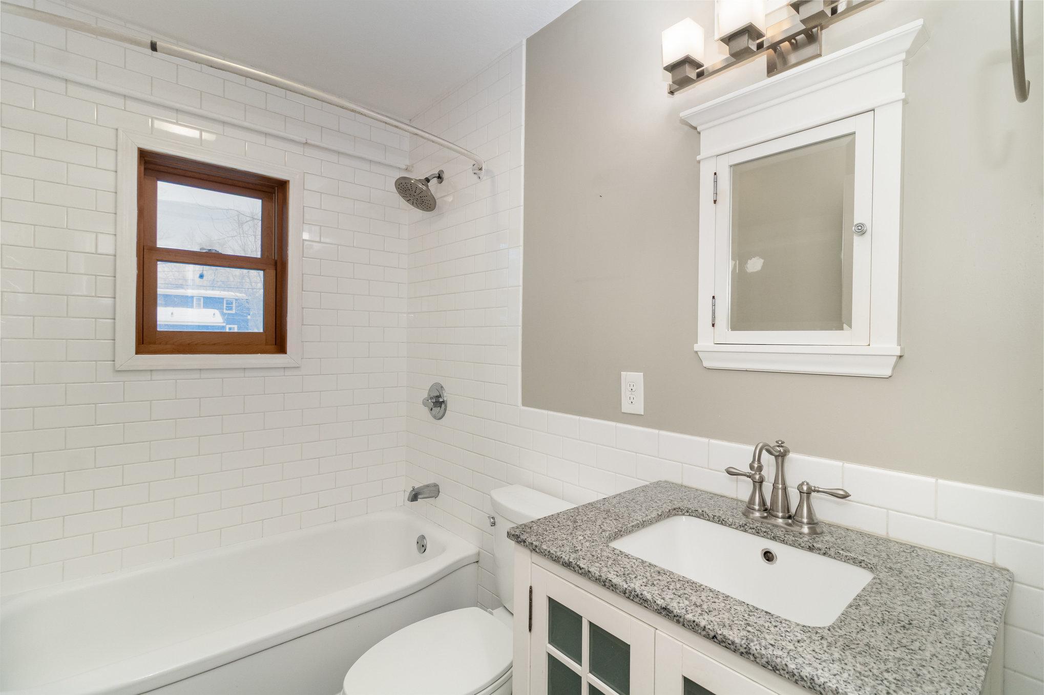 3305 Arthur Street NE