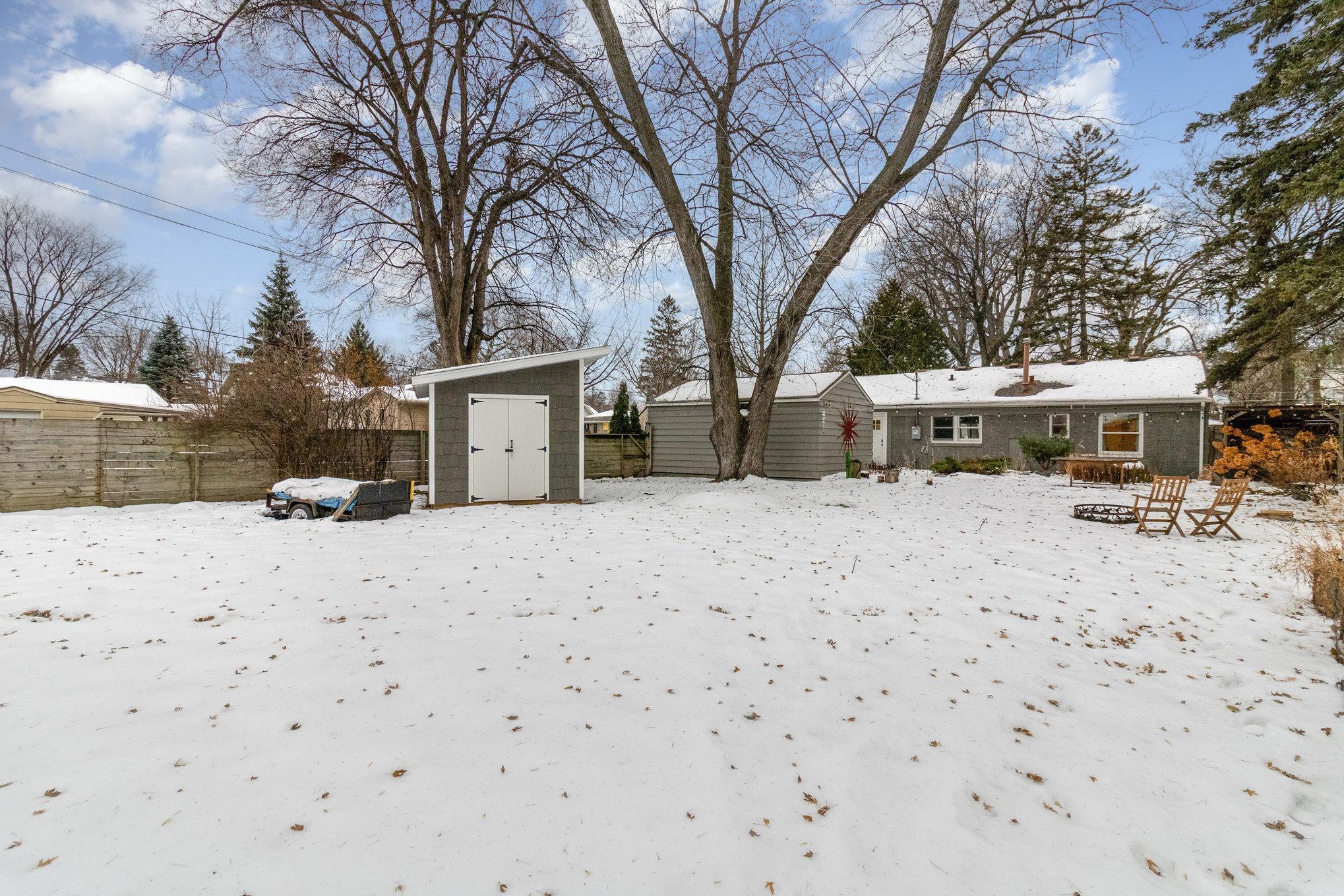 3305 Arthur Street NE