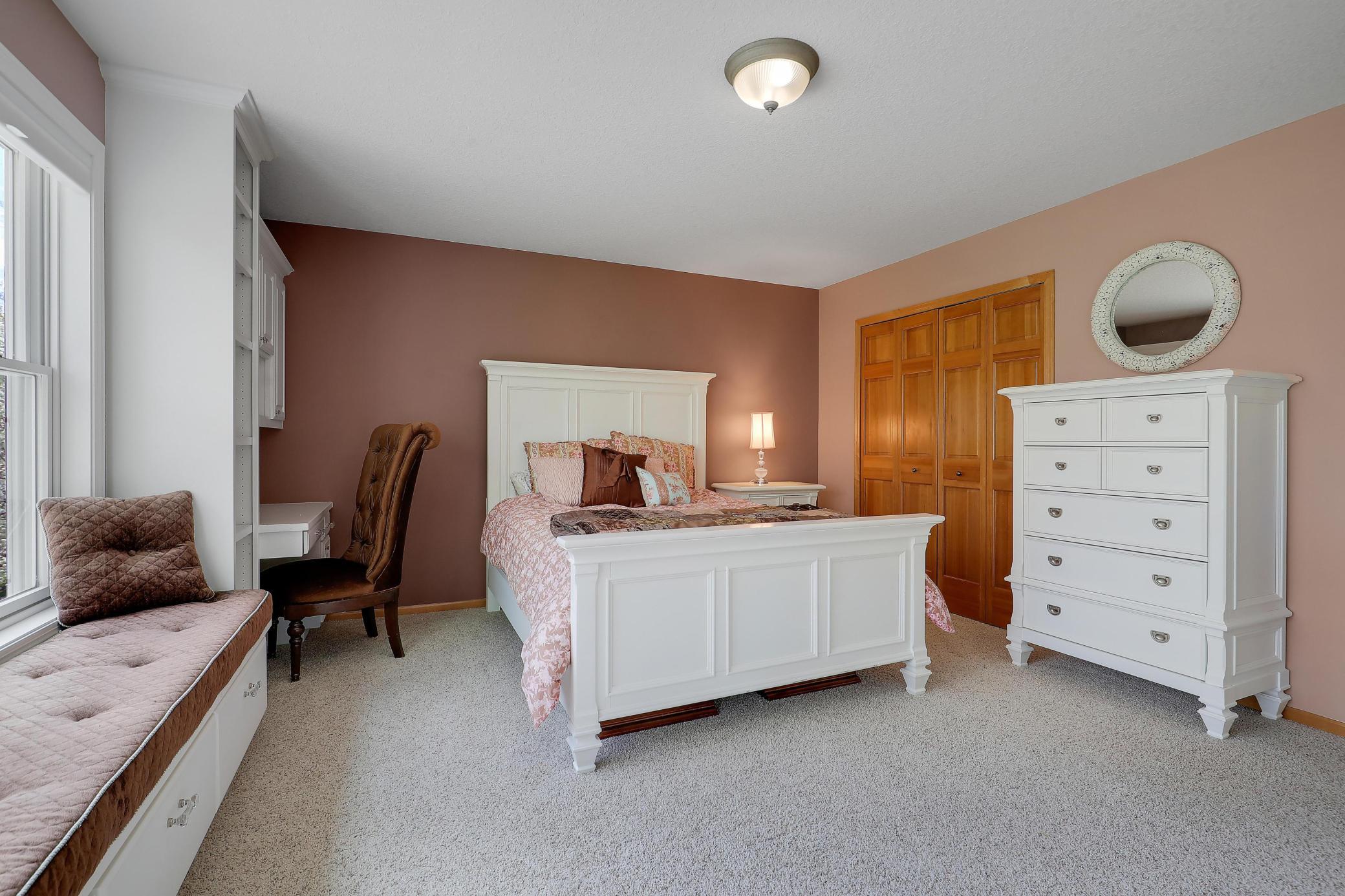 17039 Valley Road
