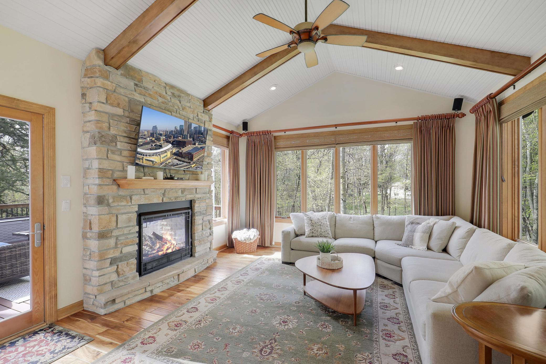 17039 Valley Road