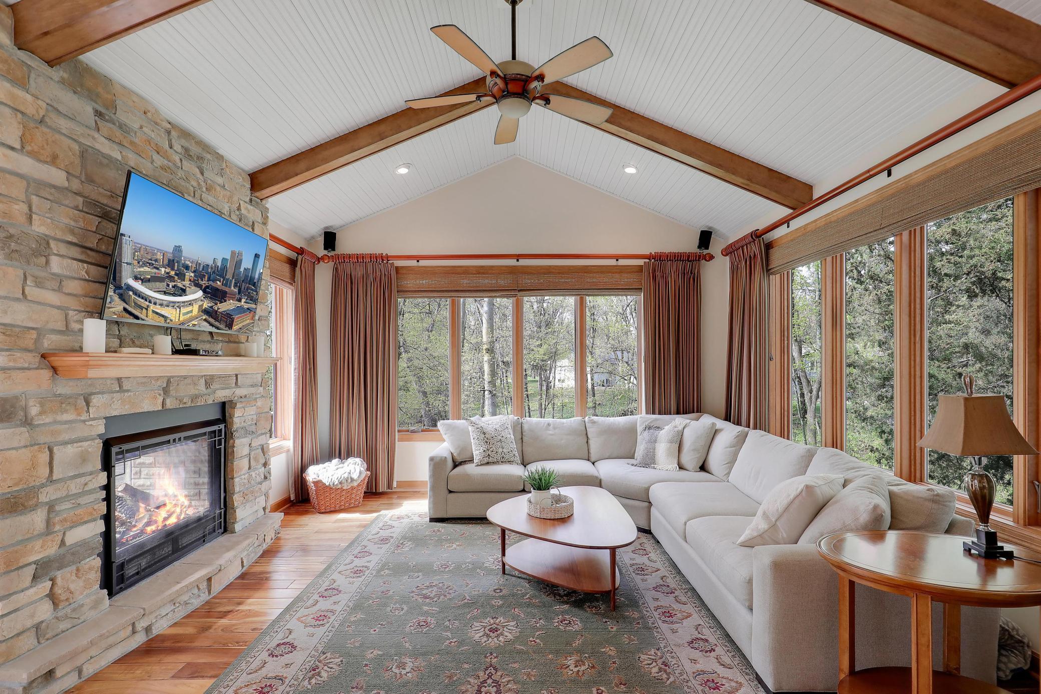 17039 Valley Road