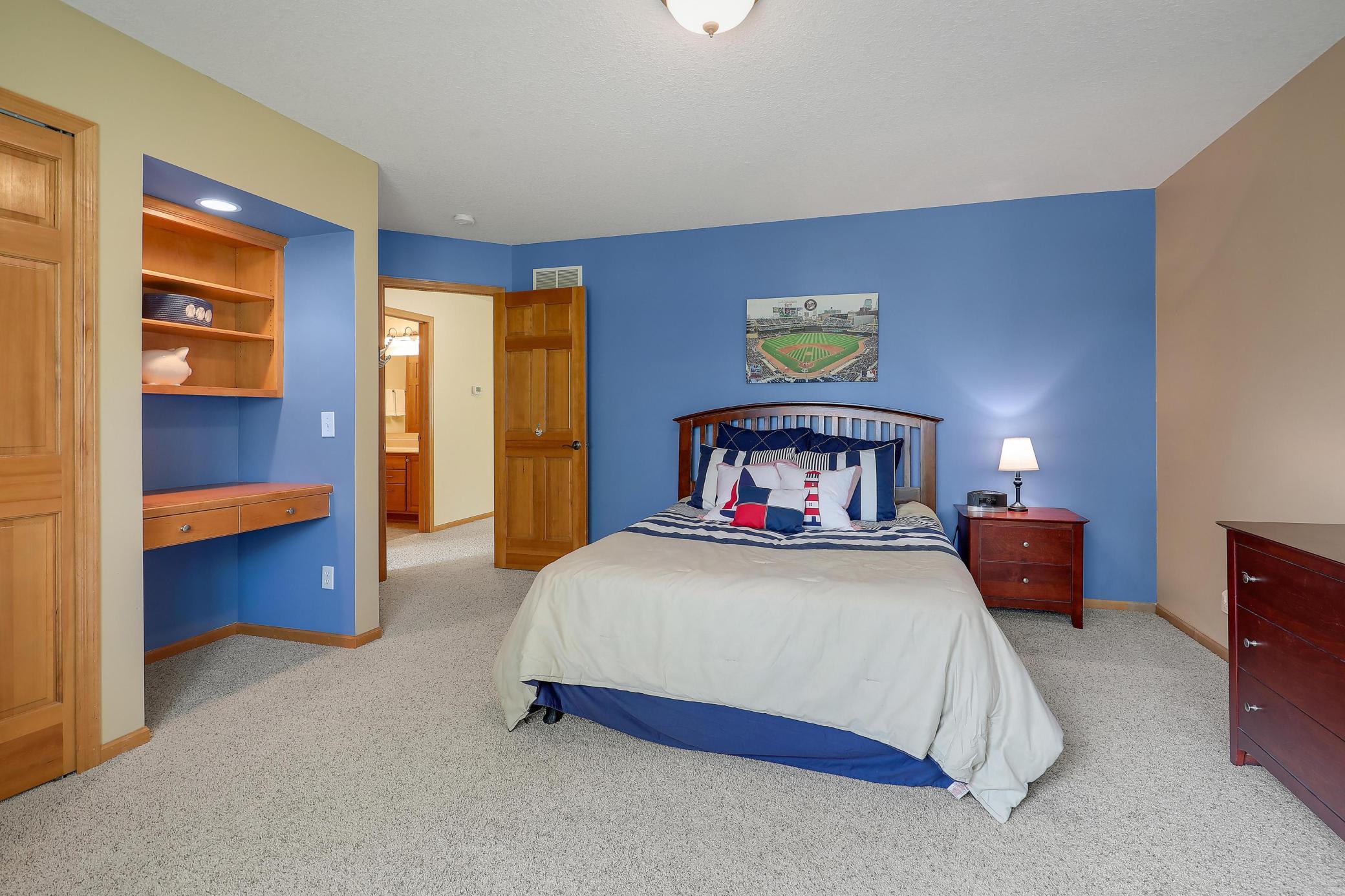 17039 Valley Road
