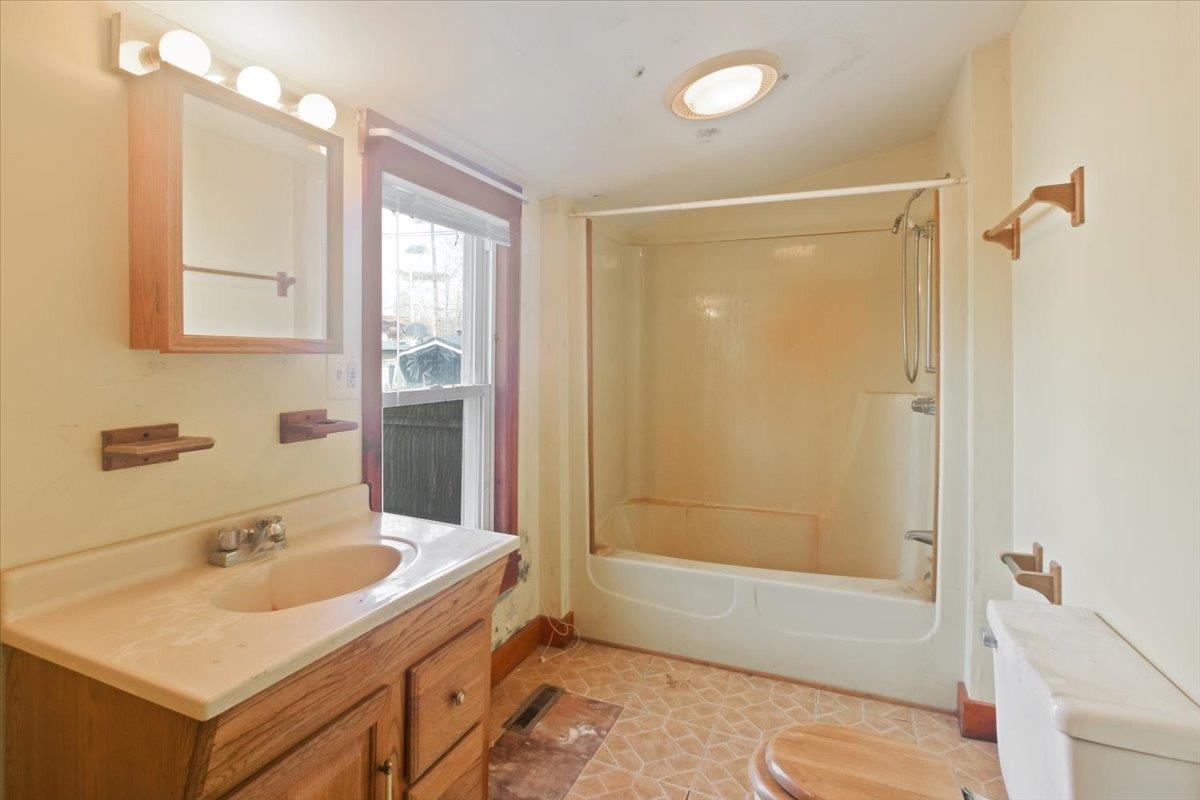 34 Collettes Grove Road Unit: 402 Collettes Grove Road - Bonus Lot