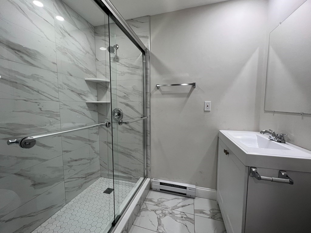 92 S Common St Unit: 3