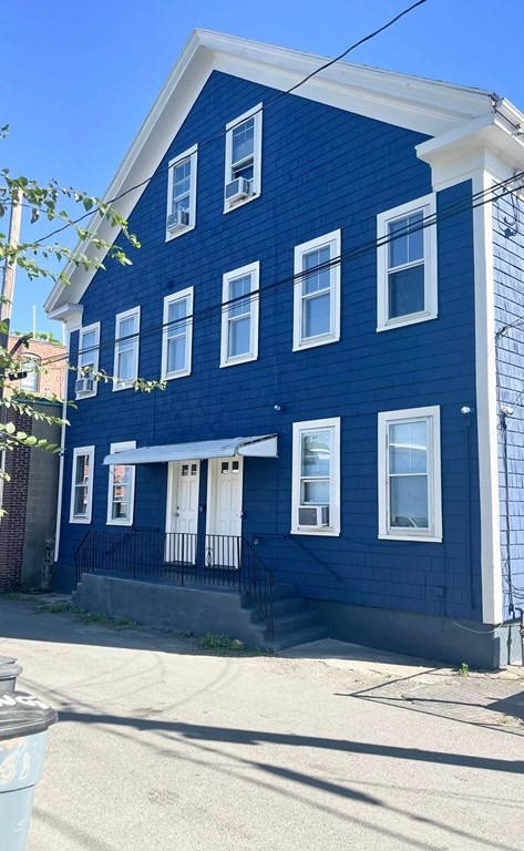 59 Division St Unit: 1