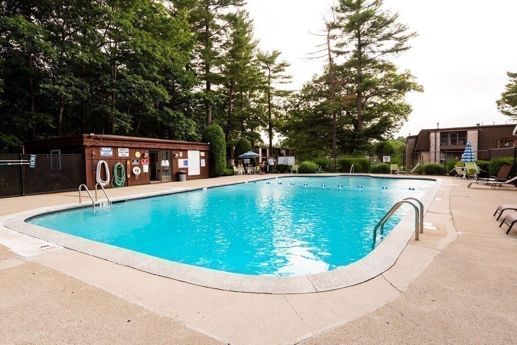 3 Greenbriar Dr # 103