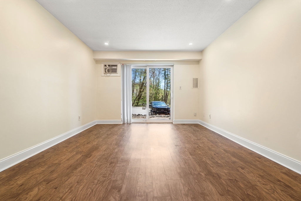 3 Greenbriar Dr # 103