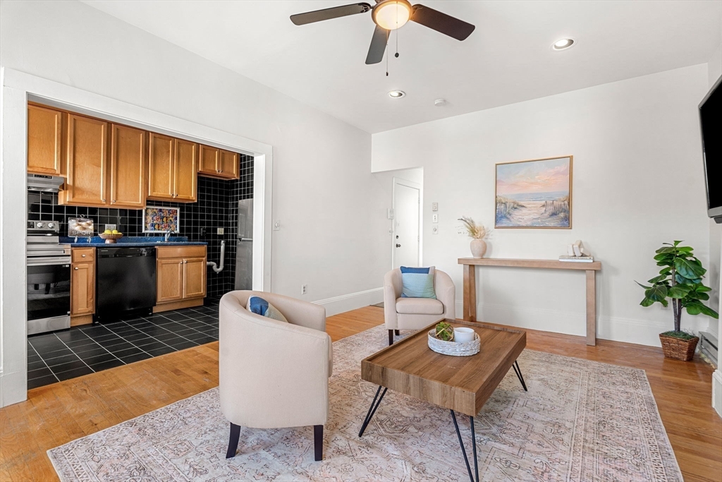 77 Pearl St # 3