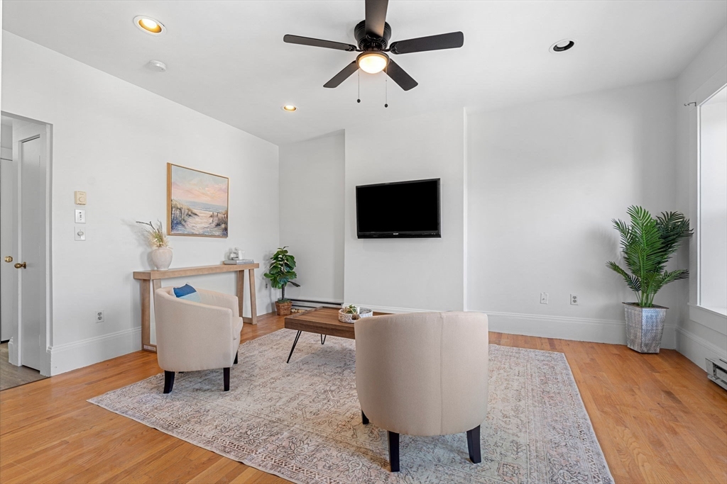 77 Pearl St # 3