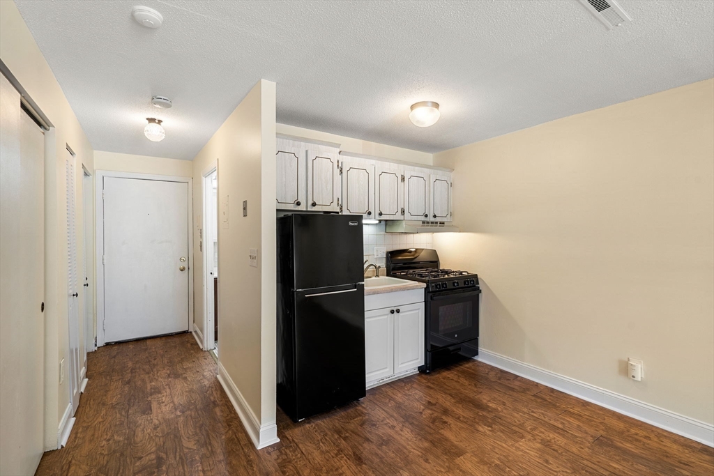 3 Greenbriar Dr # 103