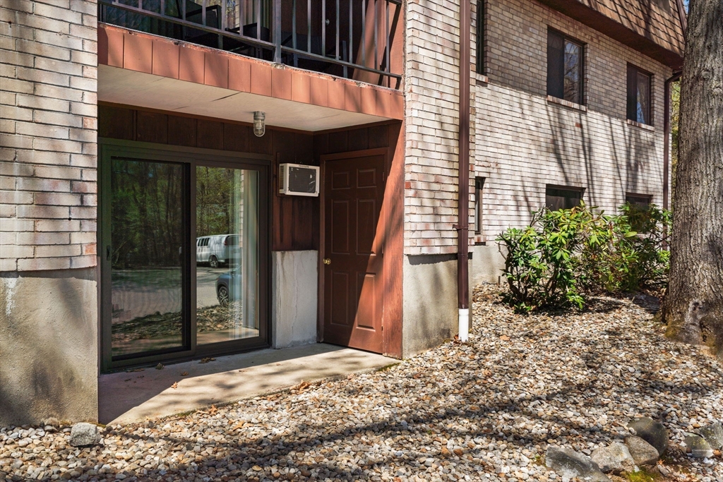 3 Greenbriar Dr # 103
