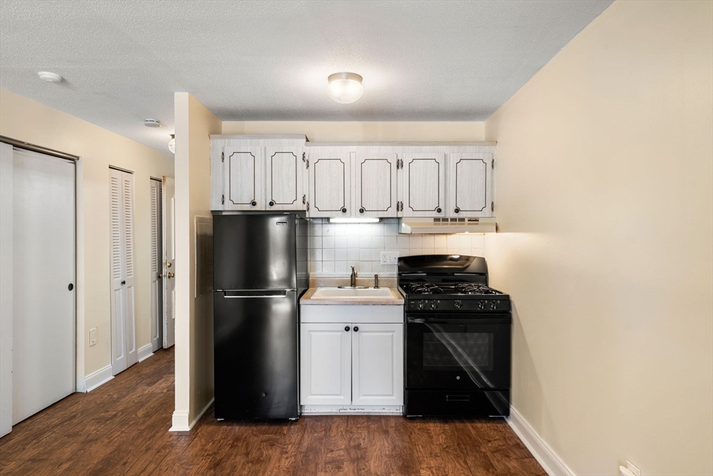 3 Greenbriar Dr # 103