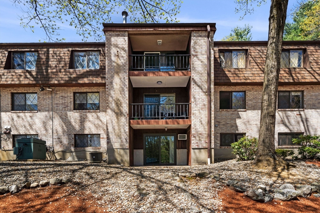 3 Greenbriar Dr # 103