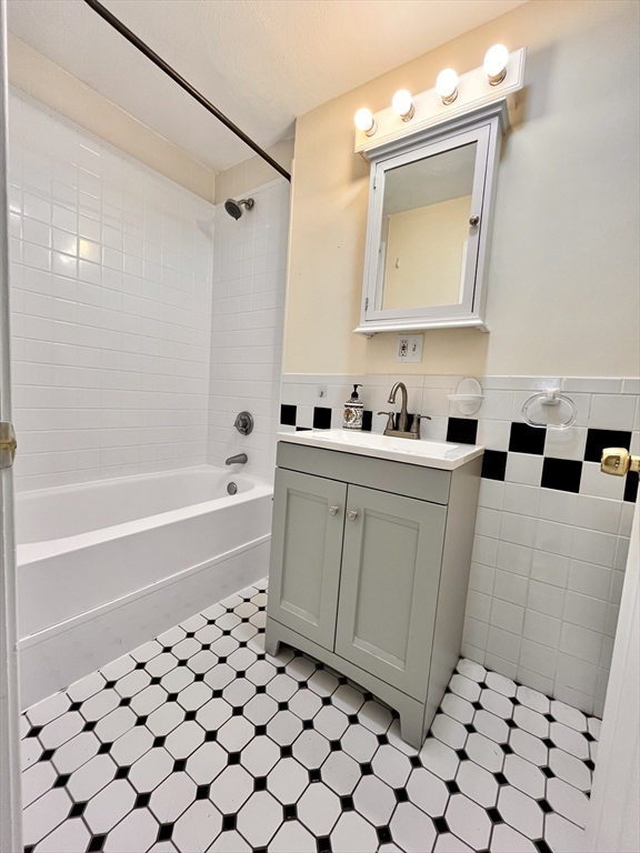 775 Cambridge St Unit: 2