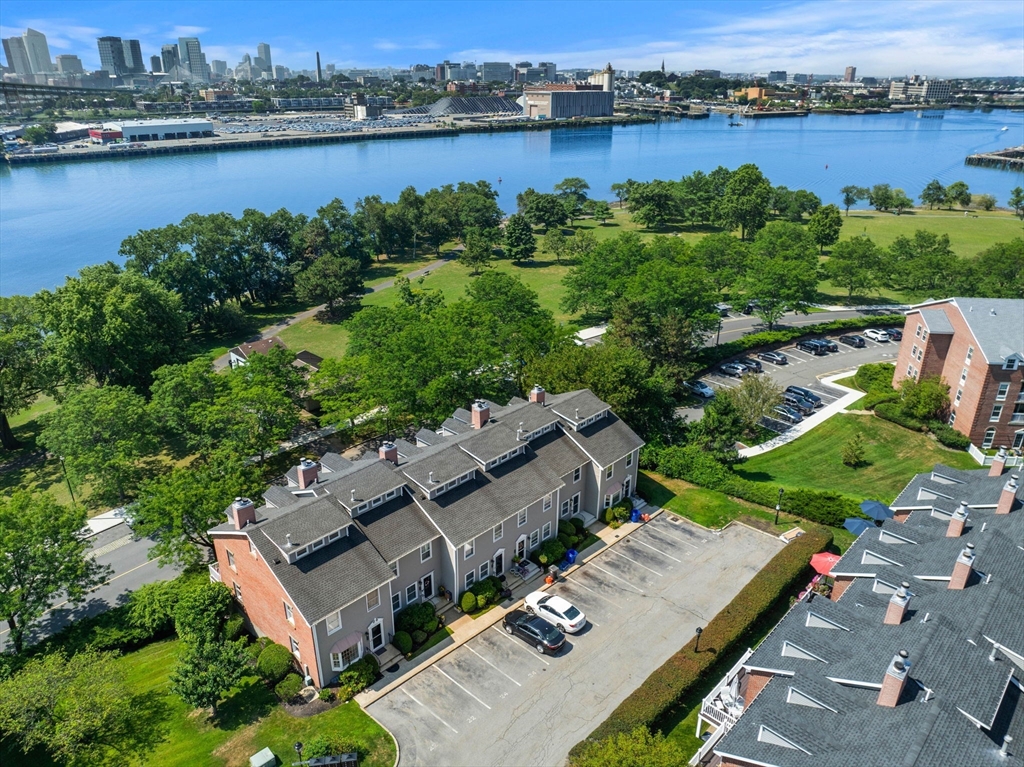 30 Breakwater Cv # 30