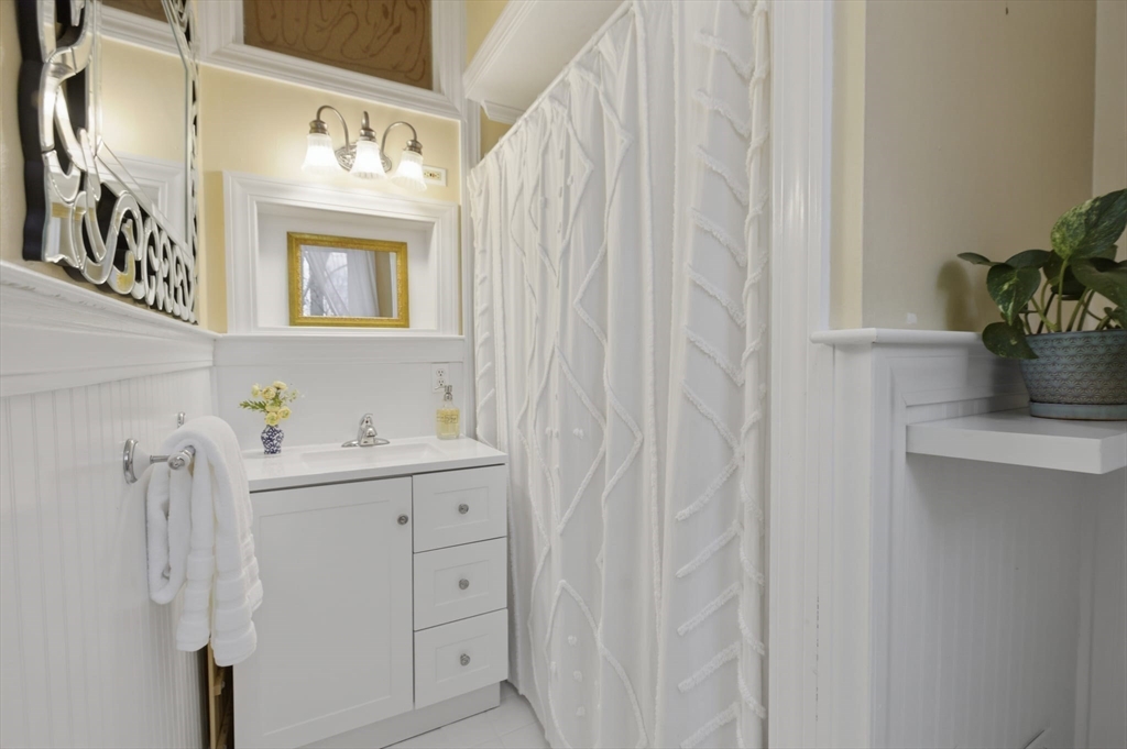 4 Mount Vernon St # 3