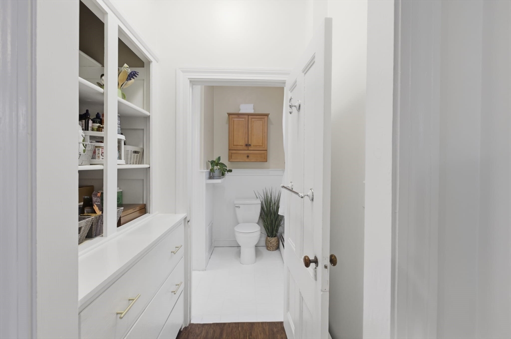 4 Mount Vernon St # 3