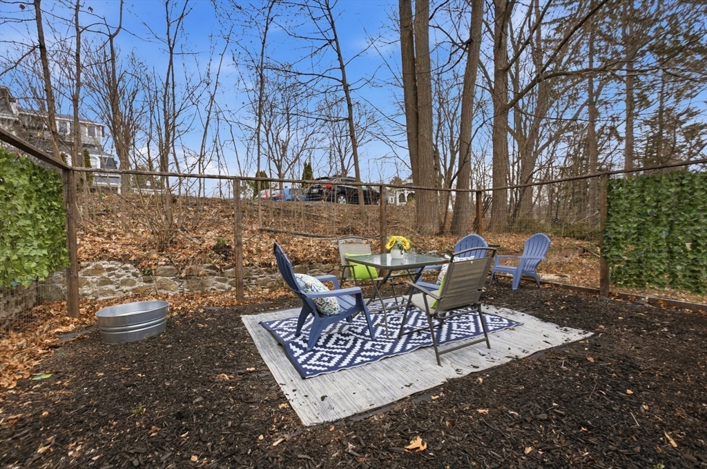 4 Mount Vernon St # 3