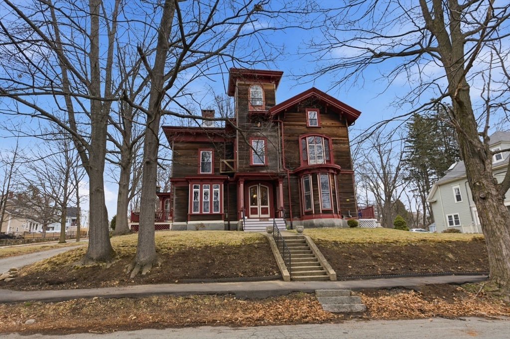 4 Mount Vernon St # 3