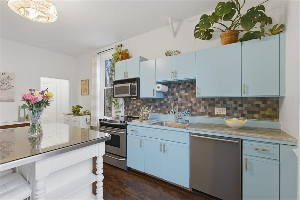 4 Mount Vernon St # 3