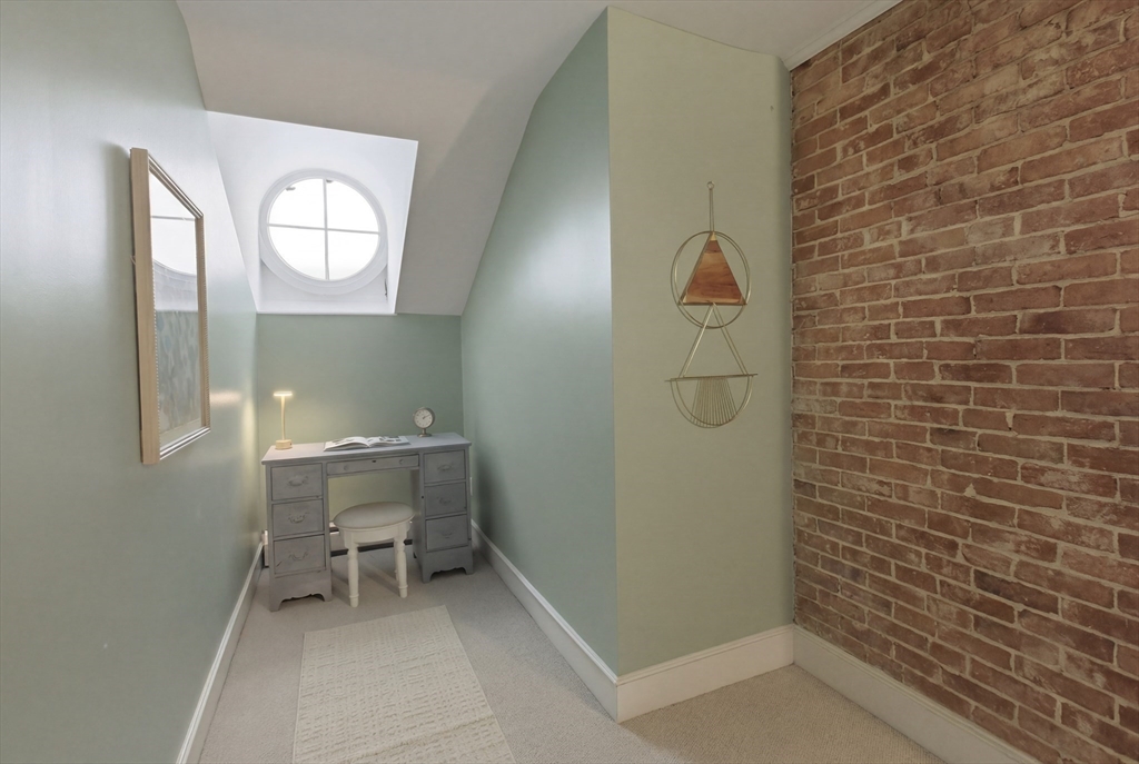 4 Mount Vernon St # 3