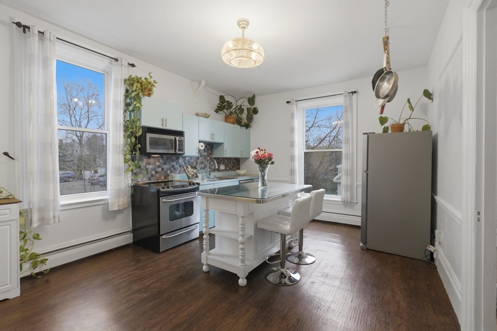 4 Mount Vernon St # 3