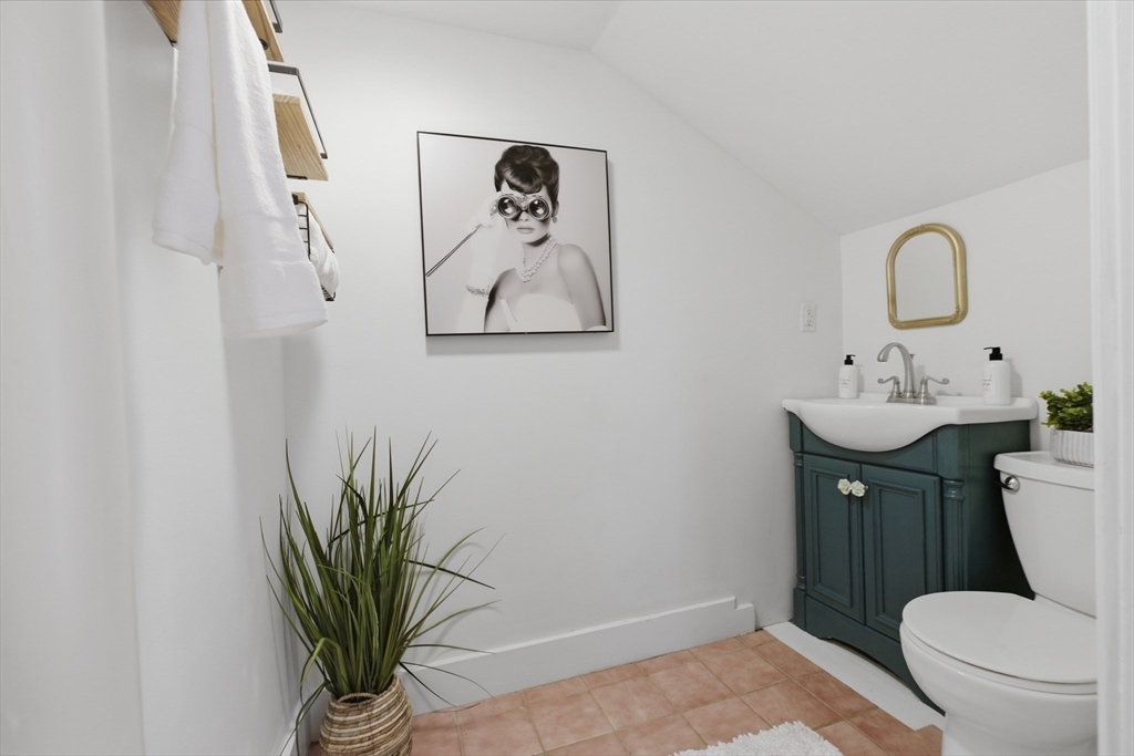 4 Mount Vernon St # 3